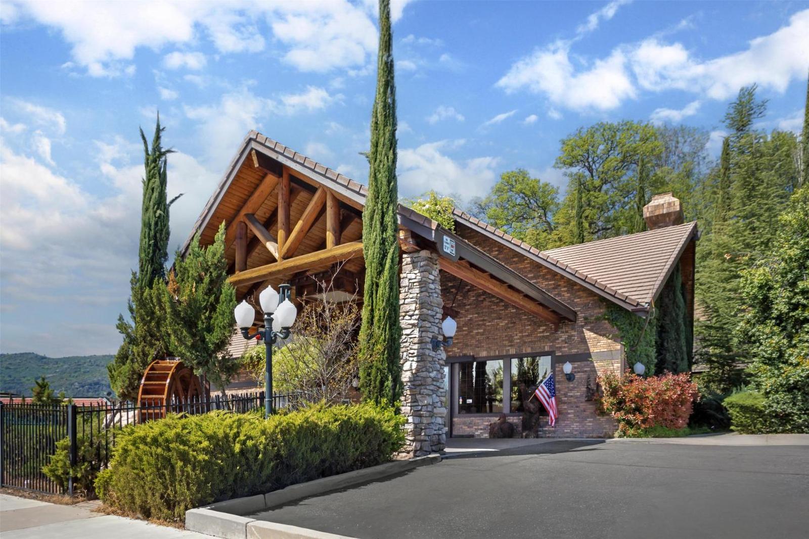 Best Western Plus Yosemite Gateway Inn Main image 2